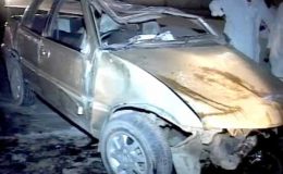 کراچی : تیز رفتار کار الٹنے سے 6 افراد زخمی ہو گئے