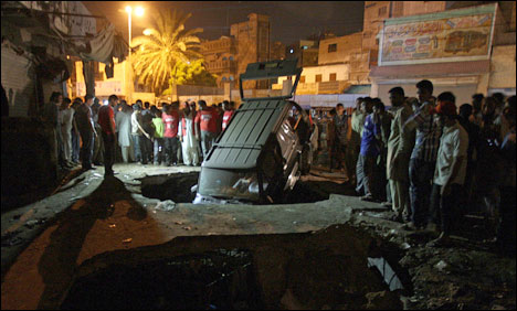 کراچی : لیاری میں دھماکا، 7 افراد جاں بحق،27 زخمی