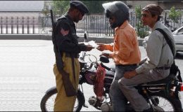 کراچی میں ڈبل سواری پر عائد پابندی ختم