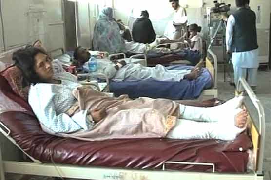 پشاور دھماکہ، خواتین سمیت 56 افراد ہسپتال میں زیر علاج، دس کی حالت نازک