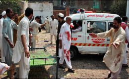 پشاور خود کش حملے: دونوں حملہ آور مرد اور عام کپڑوں میں تھے، پولیس