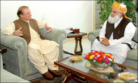 وزیراعظم سے فضل الرحمان کی ملاقات، طالبان سے مذاکرات پر تبادلہ خیال