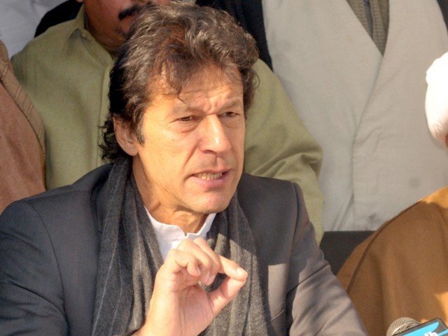 حکومت جاتی ہے تو جائے، نیٹو سپلائی نہیں جانے دیں گے: عمران خان