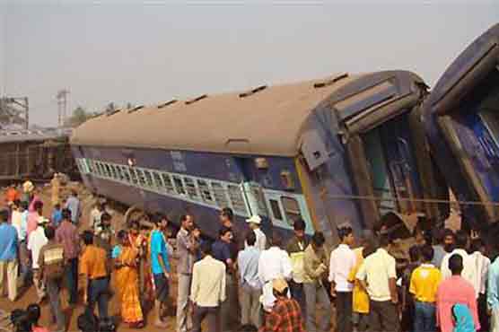 بھارت میں ٹرین حادثہ، تین افراد ہلاک