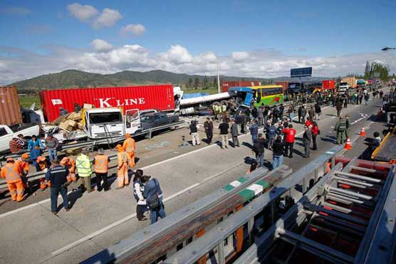 چلی: مسافر بس کے حادثے میں دس افراد ہلاک ہو گئے