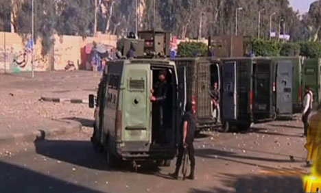 مصر میں نئے آئینی مسودہ پر ریفرنڈم، تشدد کے واقعات میں 9 افراد ہلاک