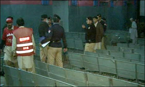 پشاور: سنیما میں دستی بم دھماکوں کا مقدمہ نامعلوم افراد کے خلاف درج