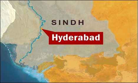 حیدرآباد: پیر جھنڈو کے مقام پر بس الٹ گئی، 4 افراد جاں بحق، 9 زخمی