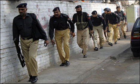پشاور: 5800 میں سے عوام کیلئے صرف 1500 پولیس اہلکار