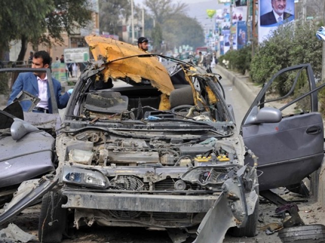 افغانستان، بم دھماکے میں ضلعی گورنر محافظ سمیت ہلاک