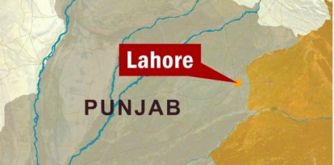 لاہور میں 3 منزلہ تجارتی عمارت میں آگ لگنے سے 3 افراد جاں بحق