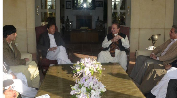 وزیر اعظم نواز شریف کی عمران خان سے ان کی رہائش گاہ پر ملاقات