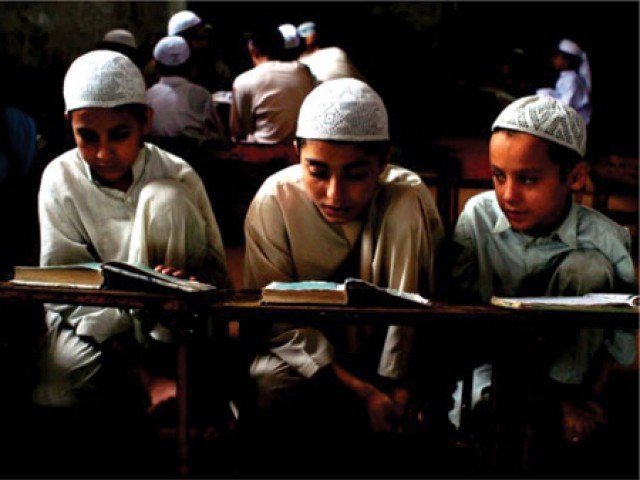 ملک کے بعض مدارس اسلامی ممالک سے امداد وصول کر رہے ہیں، وزارت داخلہ