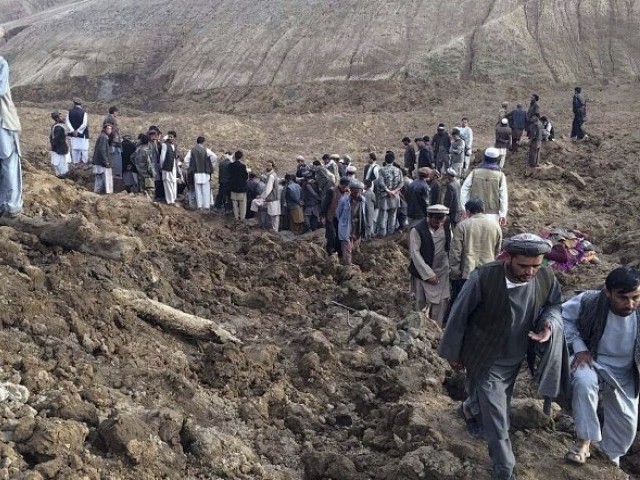 افغانستان میں مٹی کے تودے تلے دب کر500 سے زائد افراد ہلاک، ہزاروں لاپتہ