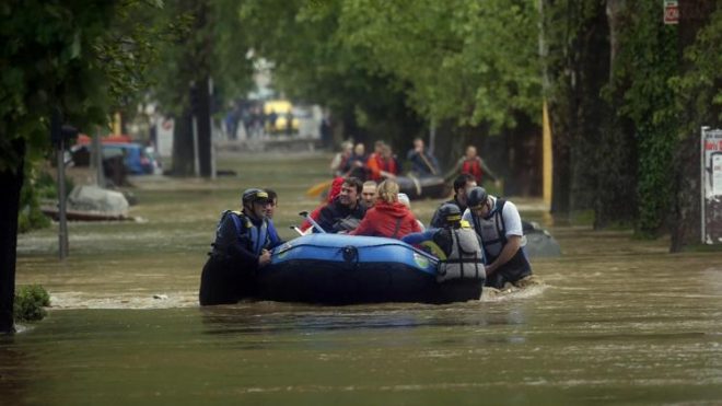 بوسنیا اور سیریبیا میں طوفانی بارشوں کے باعث 16 افراد ہلاک، ہزاروں بے گھر