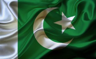 پاکستان 14 اگست کو سیاسی پلِ صراط پے