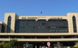کراچی سے لاہور جانیوالی پی آئی اے کی پرواز میں تاخیر پر مسافروں کے’’گو نواز گو‘‘ کے نعرے