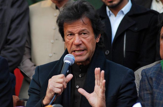 پاکستانی قوم جاگ چکی ہے اب ملک کے حالات جلد بدلیں گے، عمران خان