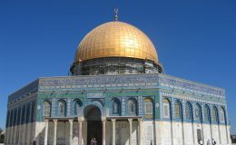 اسرائیلی فورسز مسجد اقصیٰ میں داخل، 20 فلسطینیوں کو زخمی کر دیا
