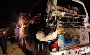 کراچی کوچ اور آئل ٹینکر میں خوفناک تصادم