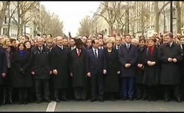 فرانس کے دارالحکومت میں دہشت گردی کے خلاف تاریخ ساز مارچ ہو رہا ہے