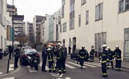 پیرس میں توہین آمیز خاکہ شائع کرنے والے اخبار پر حملہ، 11 افراد ہلاک