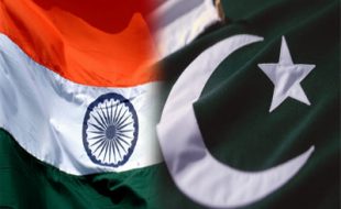 کشمیری پاکستان کی جنگ لڑ رہے ہیں