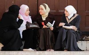 امہات المومنین اور موجودہ دور کی مسلمان خواتین