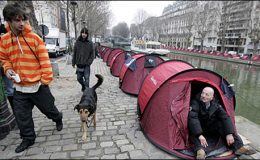پیرس: ہزاروں افراد کا رہائش سے متعلق قانون کیخلاف احتجاجی مظاہرہ