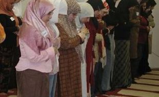 مسجد میں عورت کا نماز پڑھنا