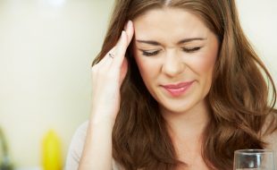 چند ایسے طریقے جن سے آپ سر کے درد سے چھٹکارا پا سکتے ہیں