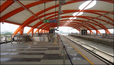 Metro Orange Line, Train Track