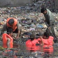 Karachi Drain Falling Baby Search