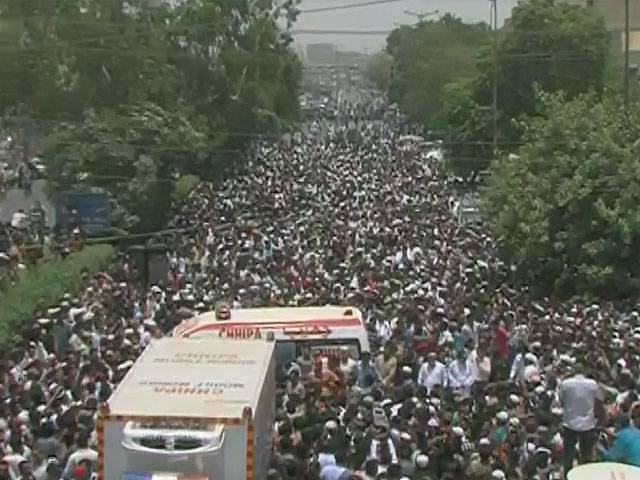 معروف قوال امجد صابری کی نماز جنازہ ادا، ہزاروں افراد کی شرکت