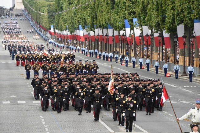 Au total, 3 200 soldats ont défilé sur les Champs-Elysées