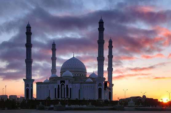 قازقستان : حضرت سلطان مسجد مسلمان معماروں کے کمال مہارت کا بہترین نمونہ