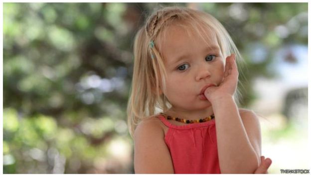 انگوٹھا چوسنے والے بچوں میں الرجی کا خطرہ کم