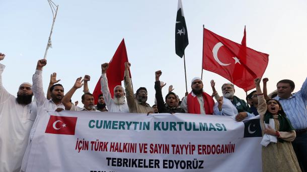 پاکستان نے دہشت گرد تنظیم فیتو کے خلاف ترکی کا مکمل ساتھ دینے کا اعلان کردیا