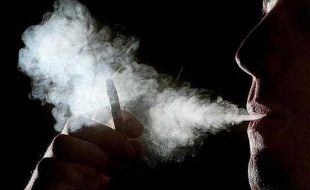 تمباکی نوشی فالج کے جان لیوا حملے کا باعث بن سکتی ہے: تحقیق