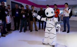 چینی روبوٹ اب صحافت کے میدان میں بھی نظر آئینگے