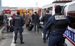 پیرس: اورلی ہوائی اڈے پر فوجی سے بندوق چھیننے والا ہلاک