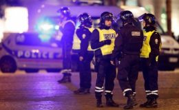 پیرس: گاڑی ہجوم پر چڑھانے کی کوشش، مشتبہ شخص گرفتار