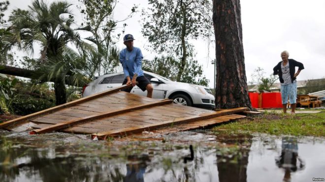 مائیکل سے فلوریڈا میں تباہی، طوفان کی شدت کم ہو گئی