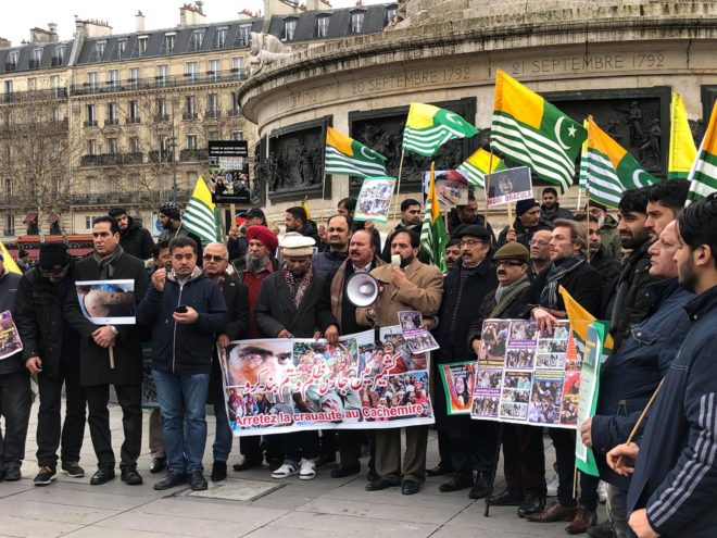 انٹرنیشنل کشمیر پیس فورم فرانس کے زیر اہتمام پیرس کے سنٹر میں گار دی ایسٹ سے لیکر ریپبلک تک مارچ کیا گیا