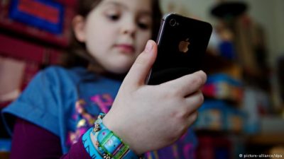 Smartphone Children Ban