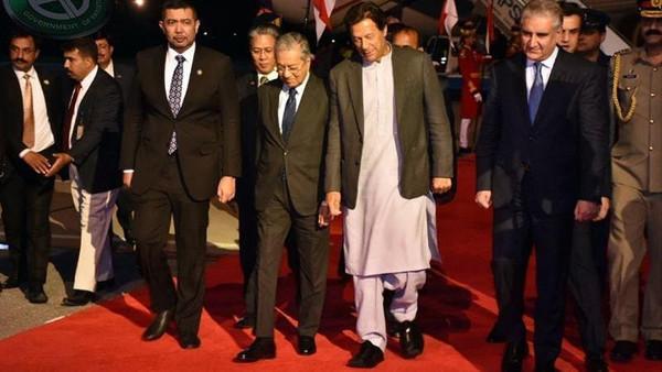 ملائشیا کے وزیراعظم ڈاکٹر مہاتیر محمد کی پاکستان کے تین روزہ دورے پر اسلام آباد آمد