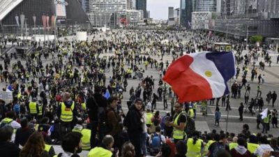 Yellow Jacket Demonstrators in France