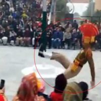 Indian Soldier Fell Down at Wagah Border