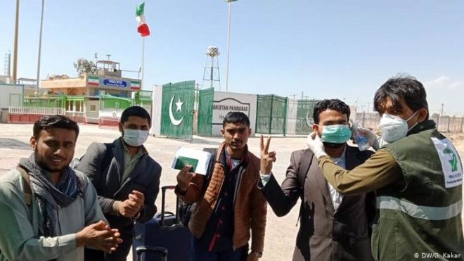 پاکستان میں لوگ قرنطینہ جانے سے کیوں گھبرا رہے ہیں؟