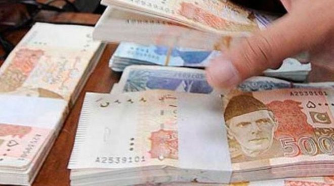 بینکوں نے 236 ارب روپے کے قرضے ایک سال کیلیے مؤخر کر دیے